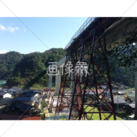 鉄橋が映る青空の(1)写真