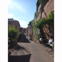 南フランスの赤い村の写真