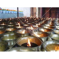 チベットのキャンドルの(3)写真