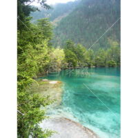 中国・チベット・九賽溝・世界遺産～コバルトブルーが美しい湖の写真素材(4)