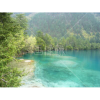 中国・チベット・九賽溝・世界遺産～コバルトブルーが美しい湖の写真素材(5)