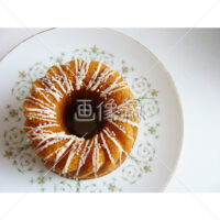 クグロフ・洋菓子・ケーキの写真素材(斜めアングル)