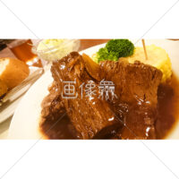 おいしそうなお肉料理の写真