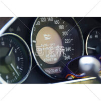 給油を促すスピードメーターの写真素材