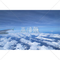 雪の積もった山脈の写真(4)