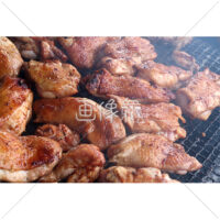 こんがり焼けた鶏肉の写真素材