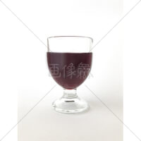 グラスに入った赤ワインの写真素材