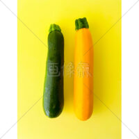 つるなしカボチャとも呼ばれるズッキーニの写真素材(2)