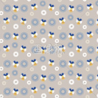 ベージュ地ガーリーテイストのパターンタイル模様