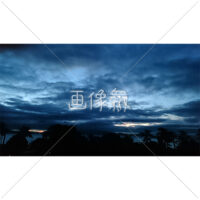 嵐の前の空模様の写真素材