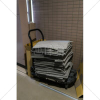 タイルカーペット交換工事の写真素材（1）