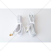 白い映像系ケーブルの写真素材(5)