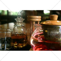 ティーポットと紅茶の写真素材