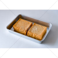 バッドに入った厚揚げの写真素材（2）