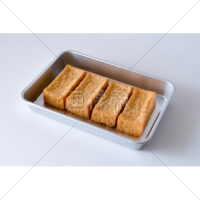 バッドに入った厚揚げの写真素材（5）