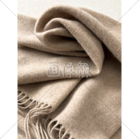 大判ストール（ベージュ）の写真素材